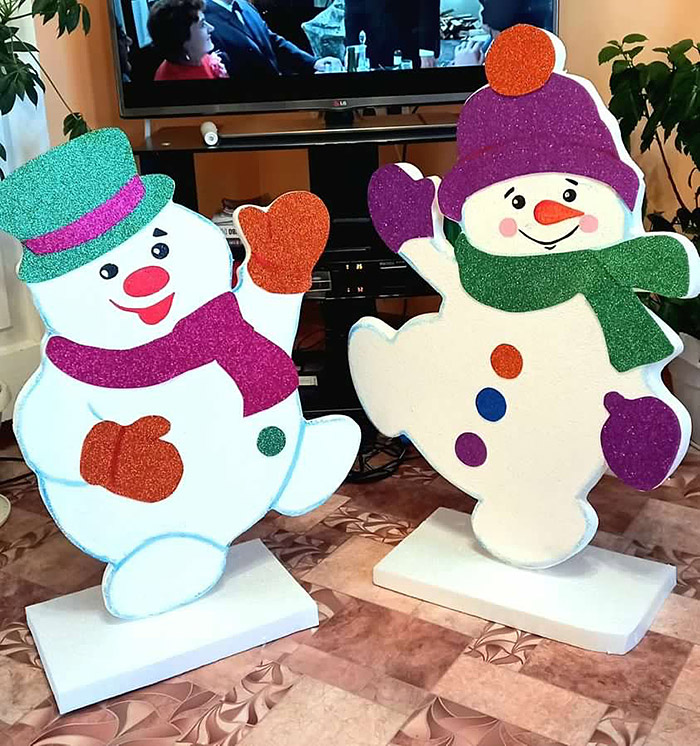 Снеговики из пенопласта